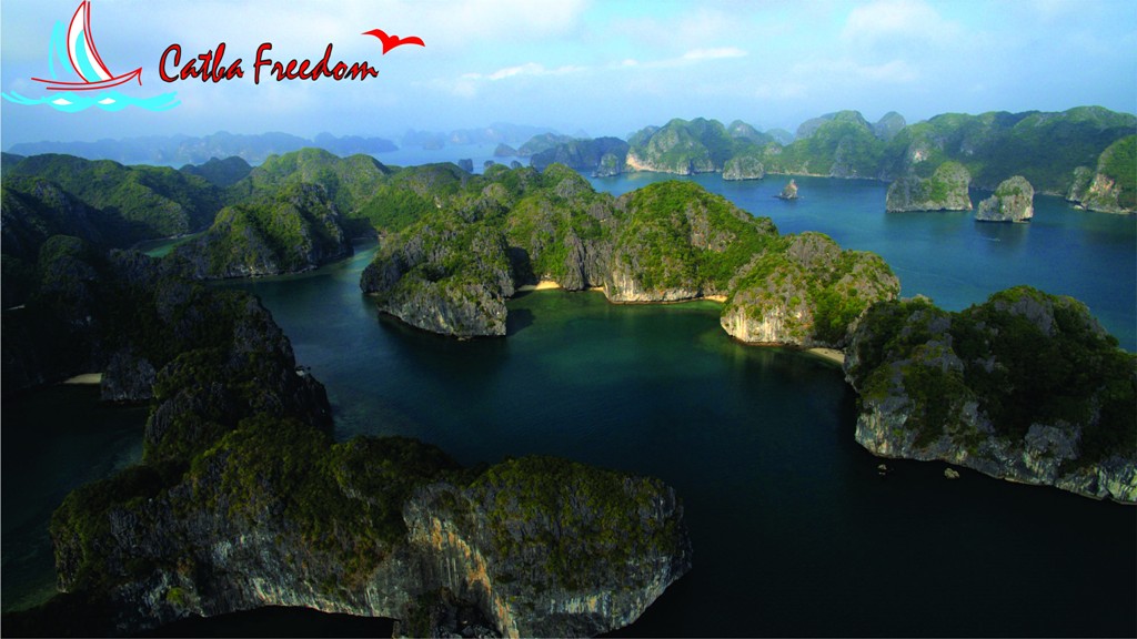 Lan Ha bay overview