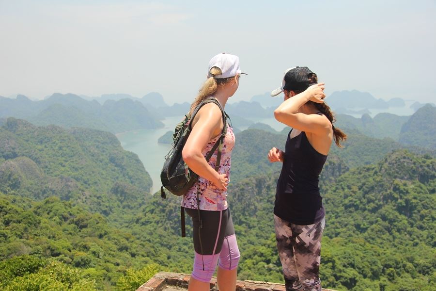 day to Lan Ha Bay - Viet Hai Village - Navy peak for viewing Ha Long Bay