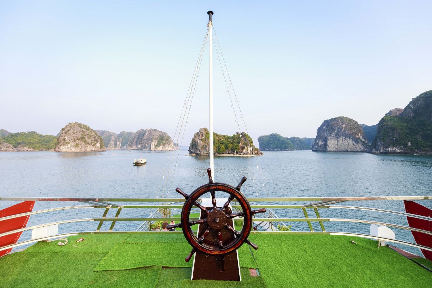 Full 2 days 1 night on sleeping boat to Lan Ha Bay, Ha Long Bay